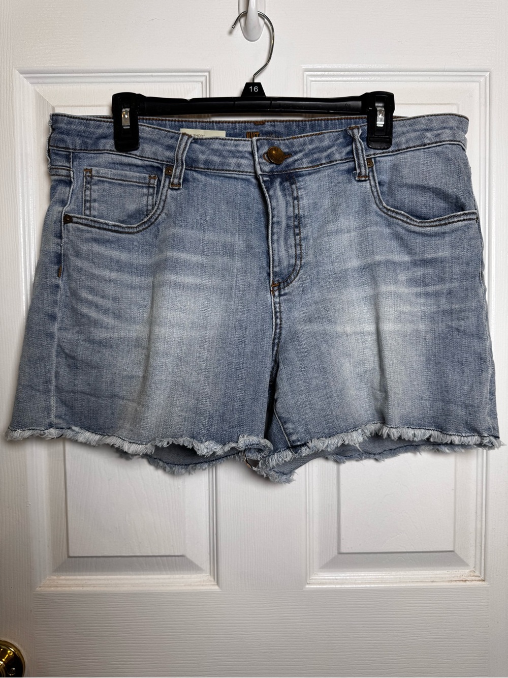 KUT from the Kloth Fray Short Size 14 Light Wash Denim Cutoff Shorts Jorts